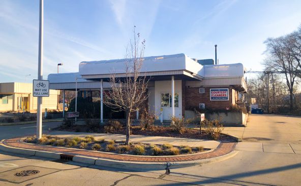 402 N Broadway Ave, Urbana, IL 61801